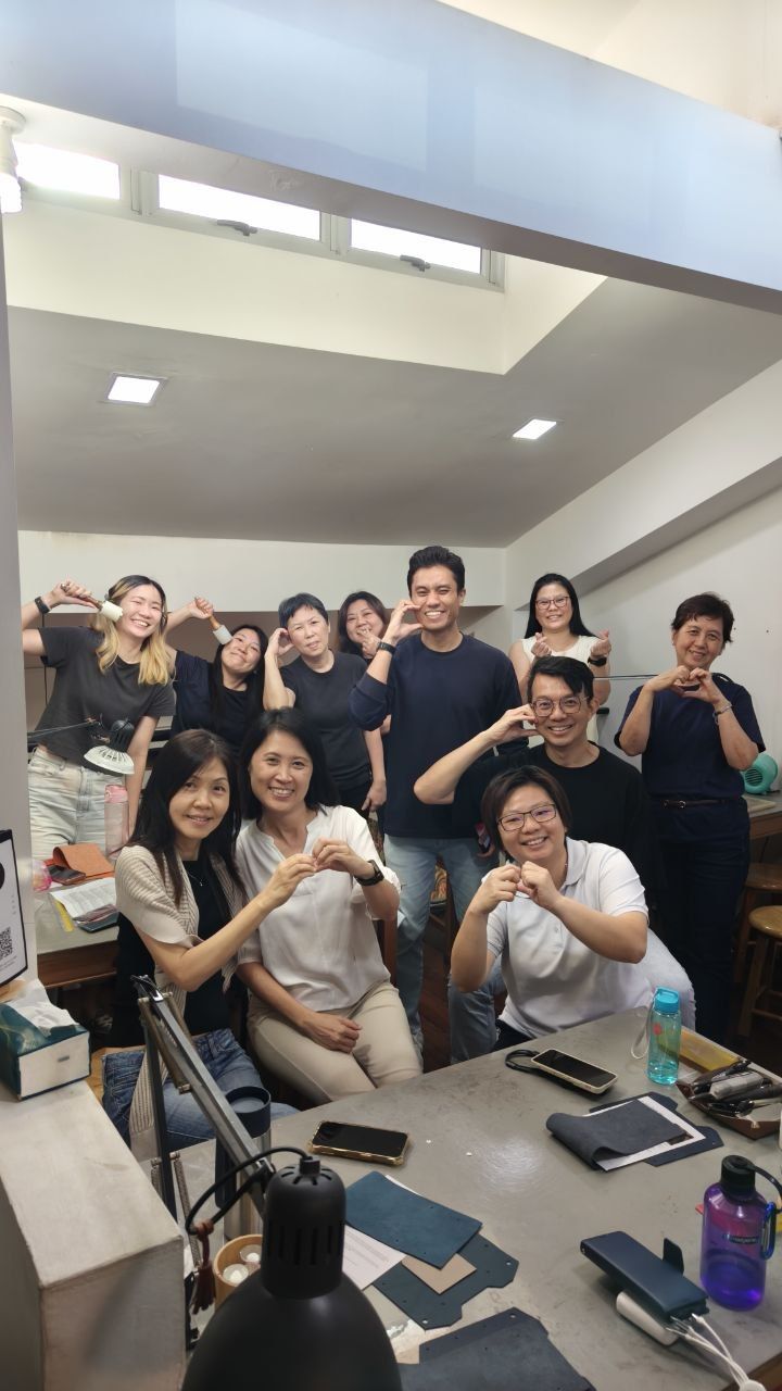 Crafune × Lionmark class group posing together at the end of day two